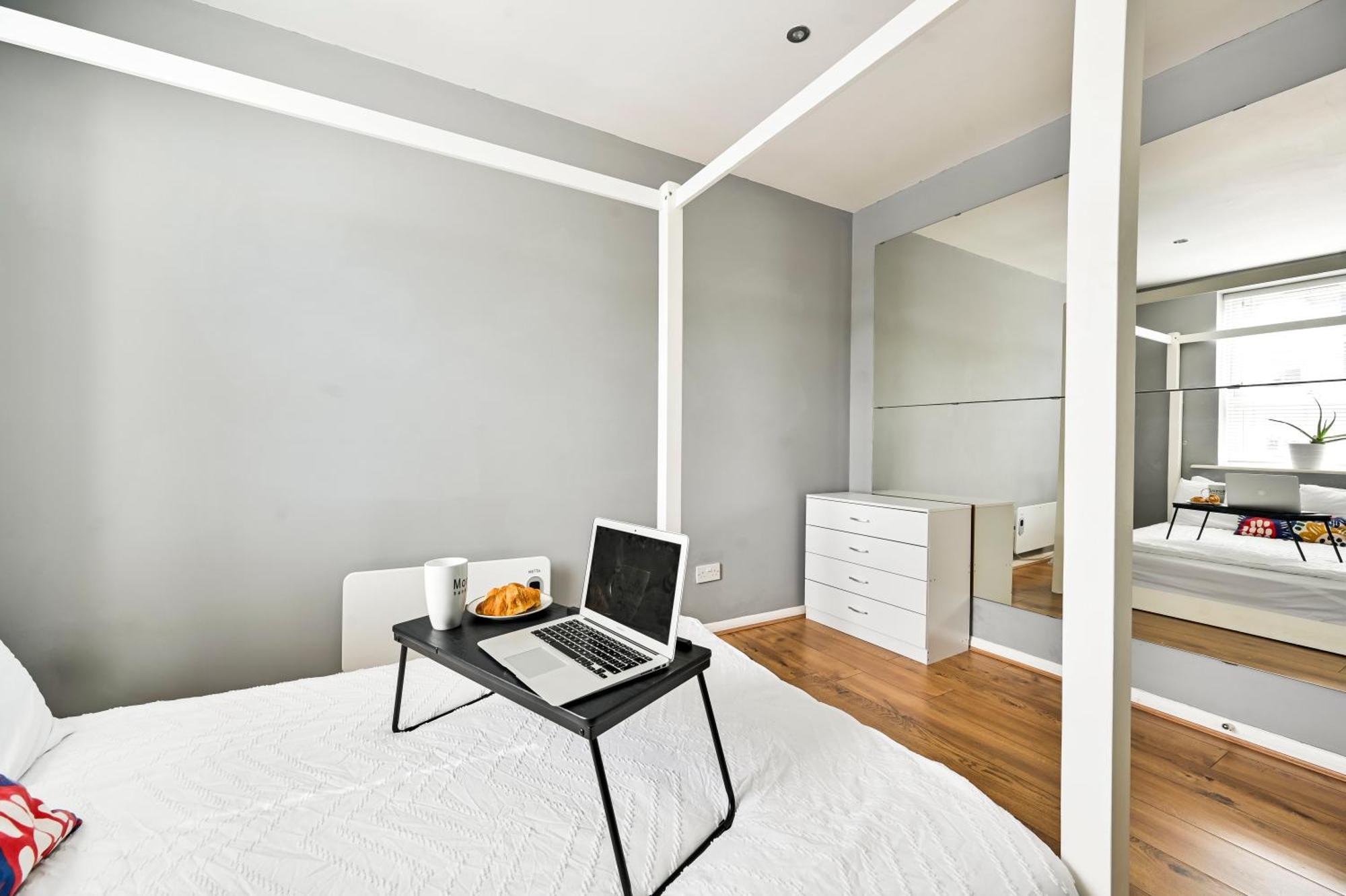 Cosy 1-Bed E15, Sleeps 4, 1 Min From Tube Station Near O2 Arena Apartment ลอนดอน ภายนอก รูปภาพ